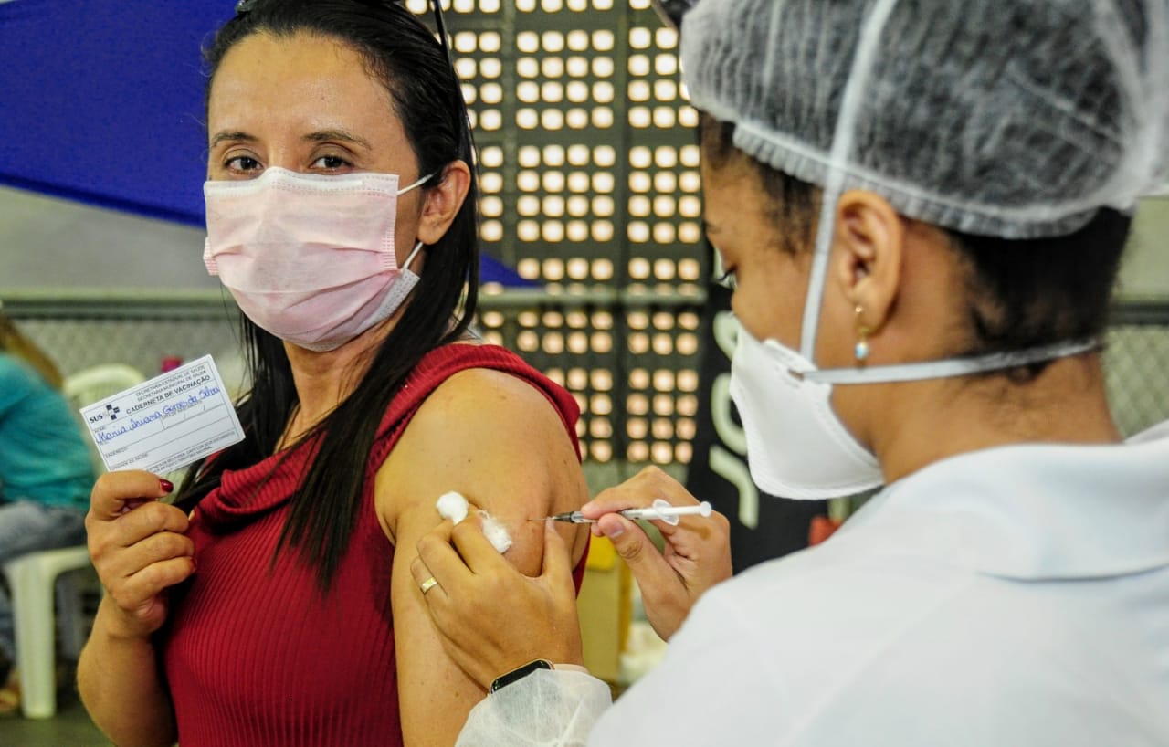 Mossoró inicia vacinação de pessoas com 39 anos nesta segunda-feira, 05