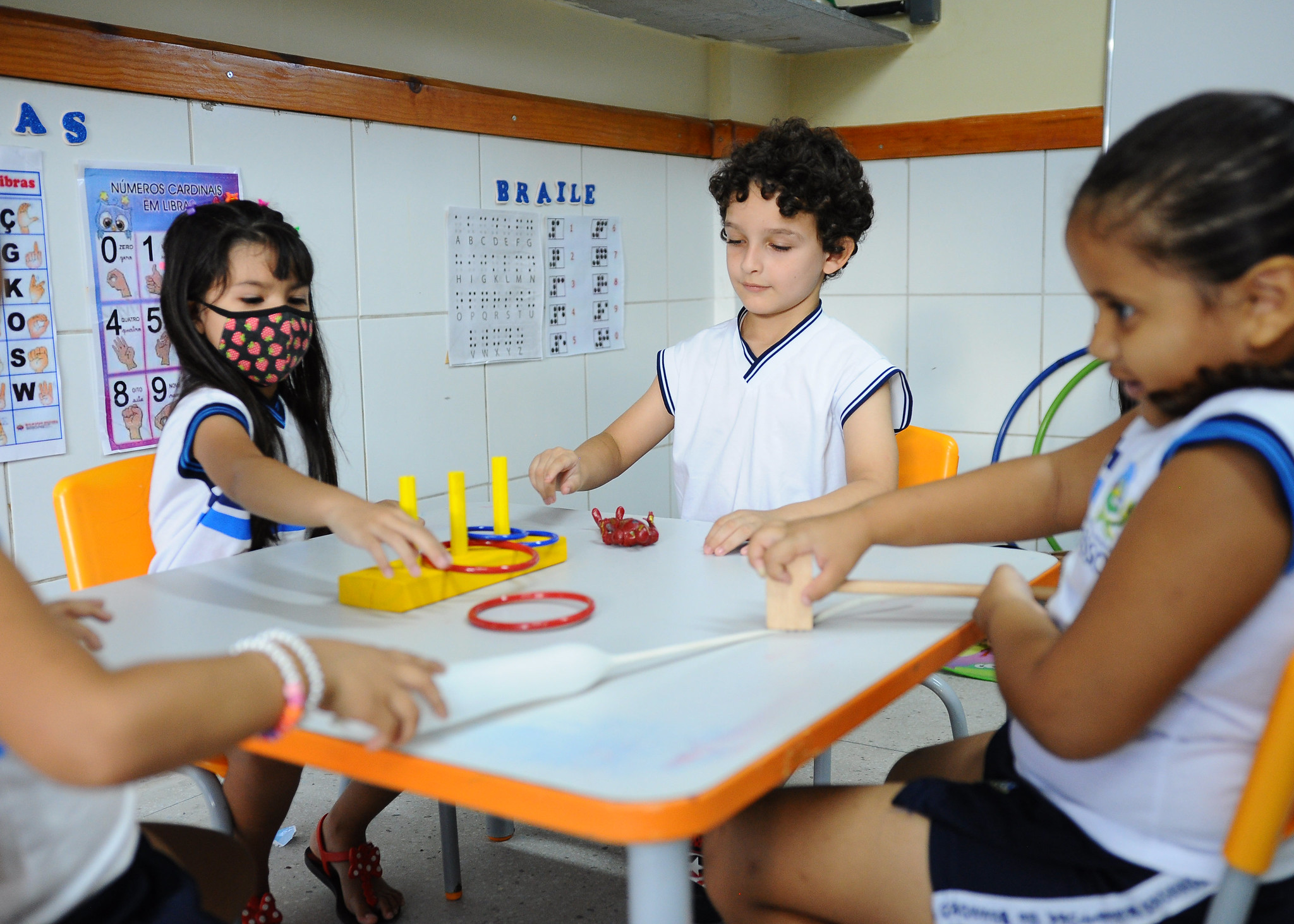Prefeitura de Mossoró entrega UEI do Vingt Rosado à comunidade escolar