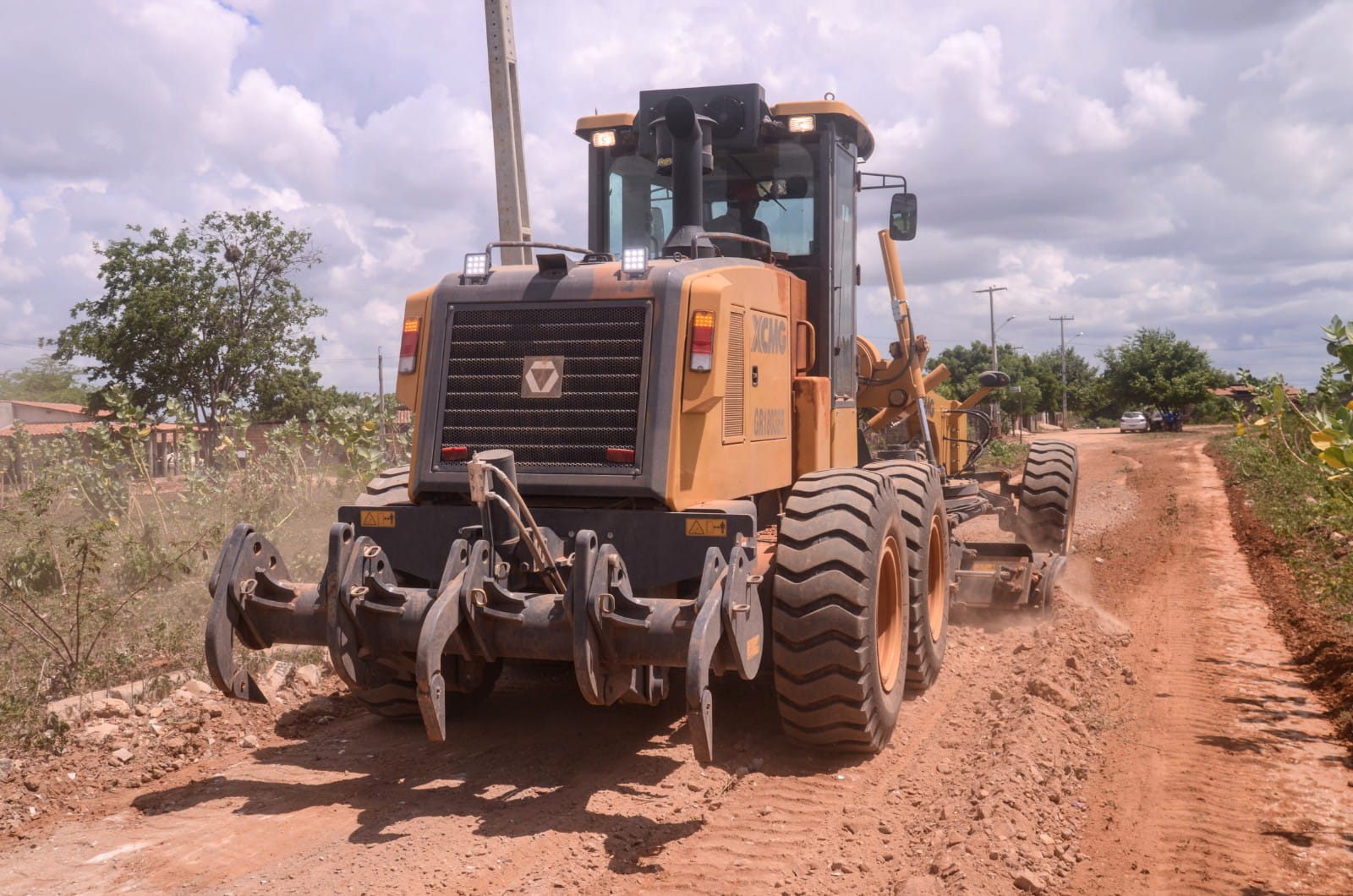 Prefeitura de Mossoró recupera aproximadamente 80 km de estradas na zona rural