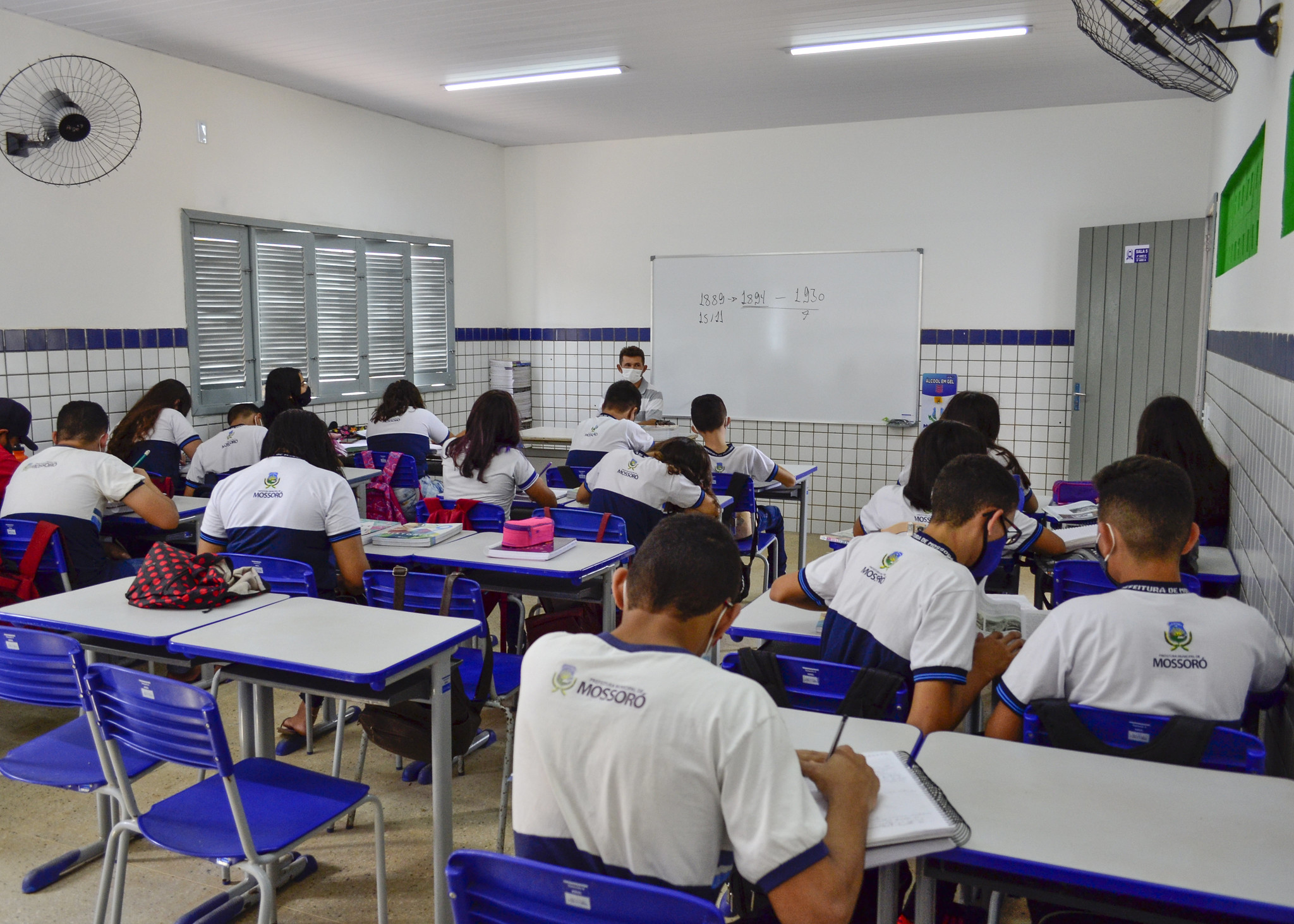 Após ampla manutenção, Escola Municipal Sindicalista Antônio Inácio retoma aulas presenciais