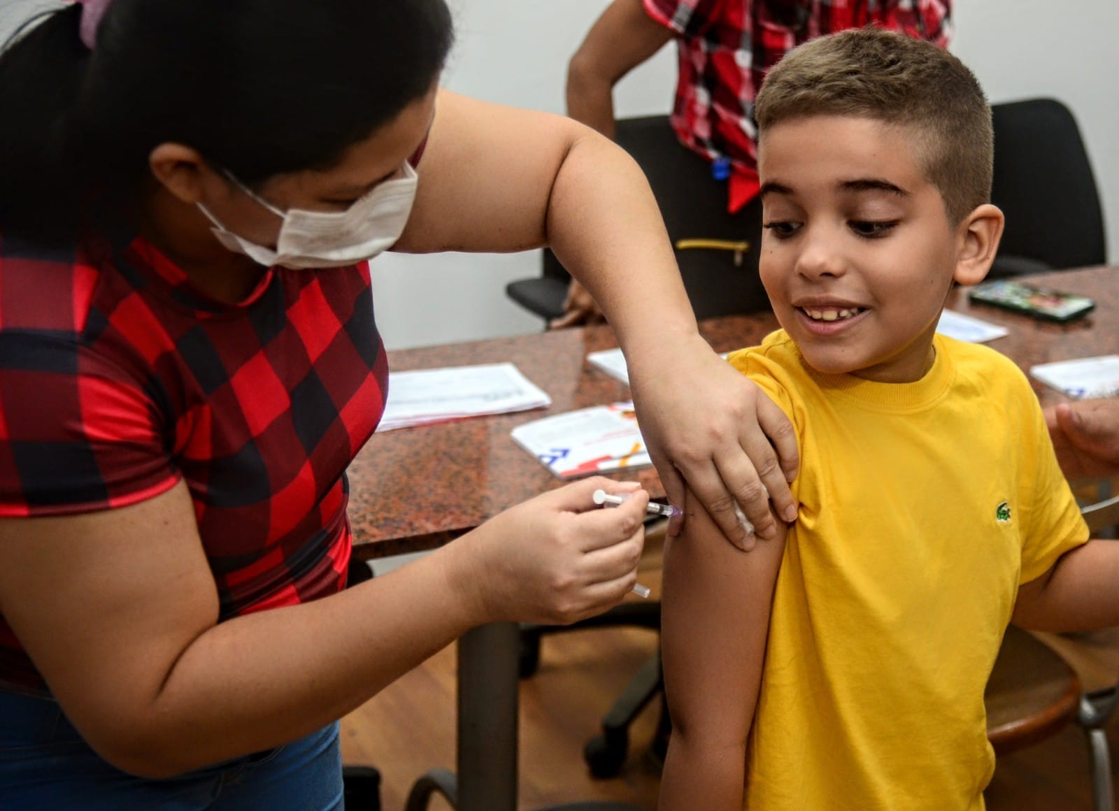 Mais de 1.100 doses de vacinas são aplicadas em Mossoró neste fim de semana