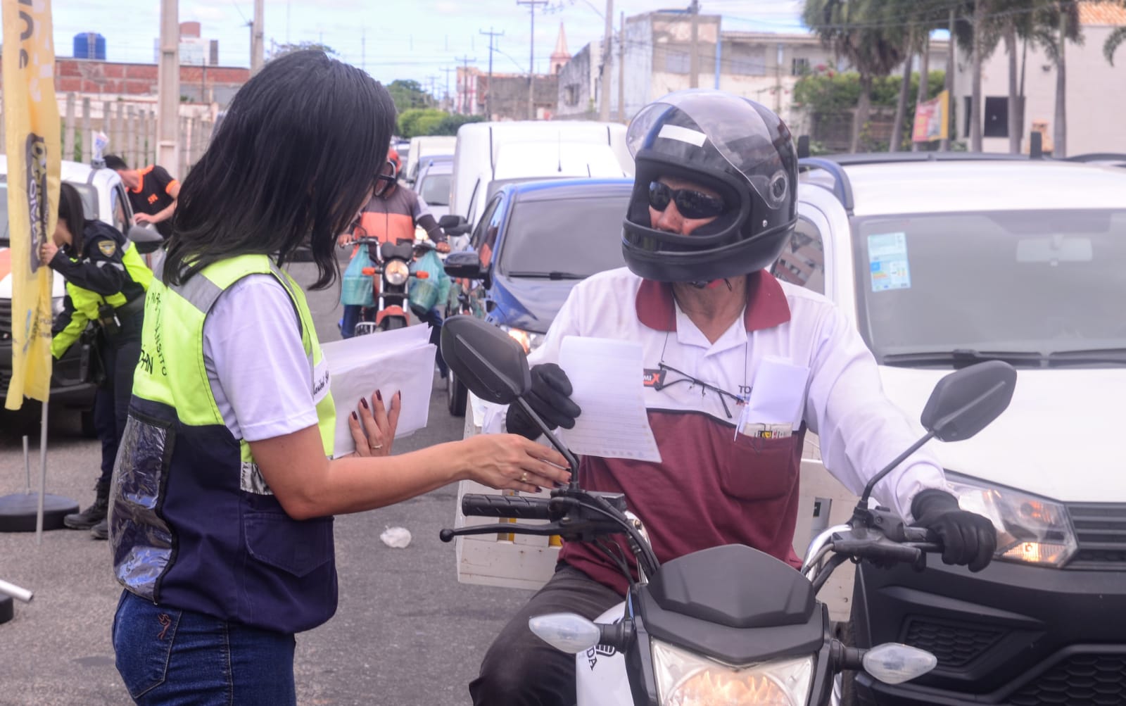 No Dia do Motociclista, Prefeitura realiza blitz de conscientização para um trânsito seguro