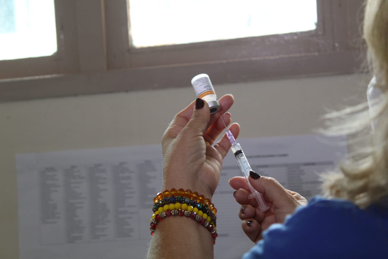 Vacinação contra a Covid-19: 1.089 doses são aplicadas no final de semana