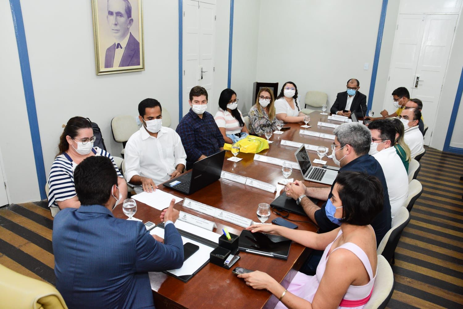 Prefeitura de Mossoró e servidores da saúde discutem avanços para a categoria