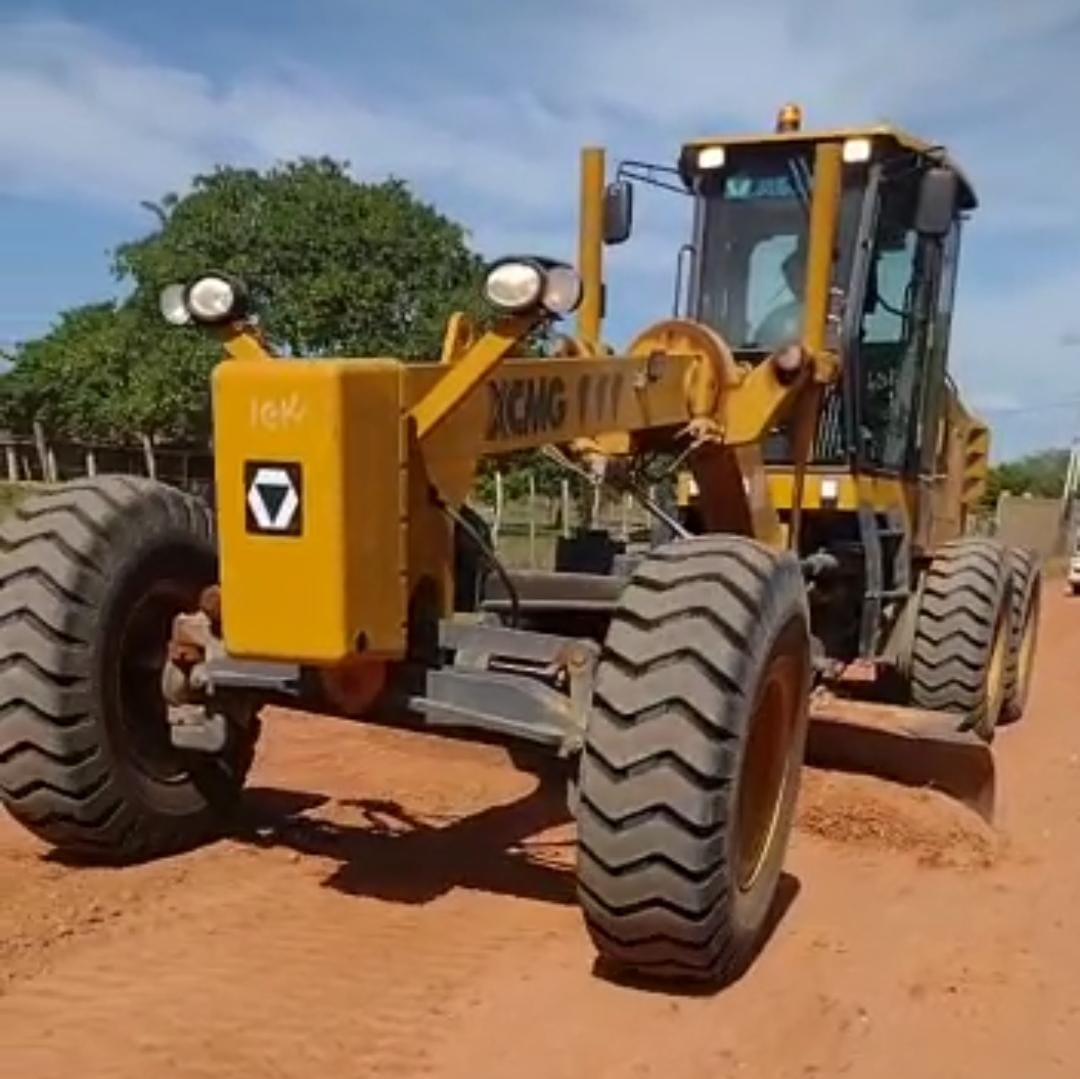 Prefeitura inicia serviço de manutenção de estrada na comunidade Senegal