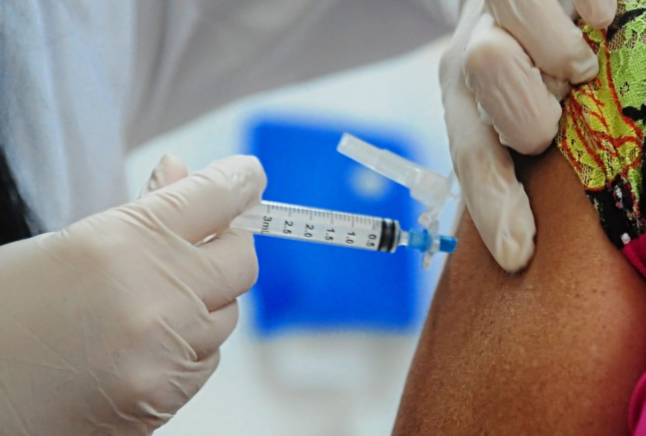 Covid-19: novos grupos são incluídos na vacinação e segunda dose da Coronavac ocorre mediante critérios