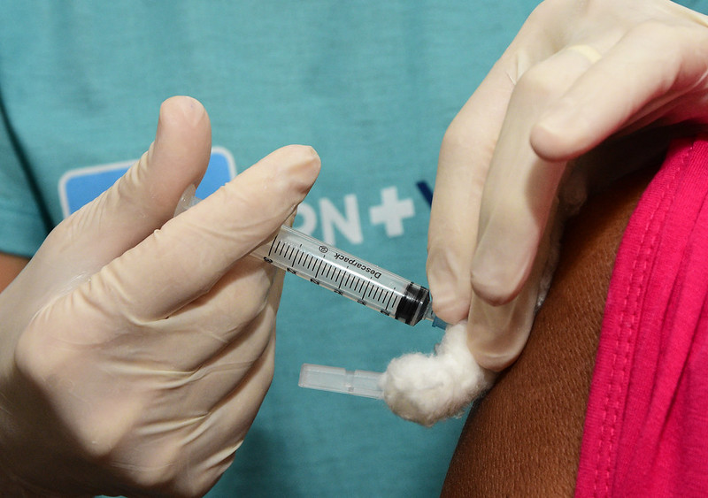 Covid-19: vacinação com Astrazeneca ocorre hoje em 10 UBS’s