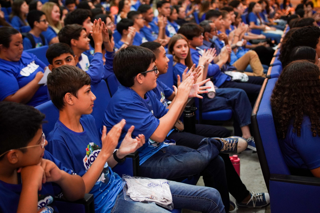 Encontro é o pontapé na preparação dos estudantes para a língua inglesa — Foto: Arquivo (Secom/PMM)